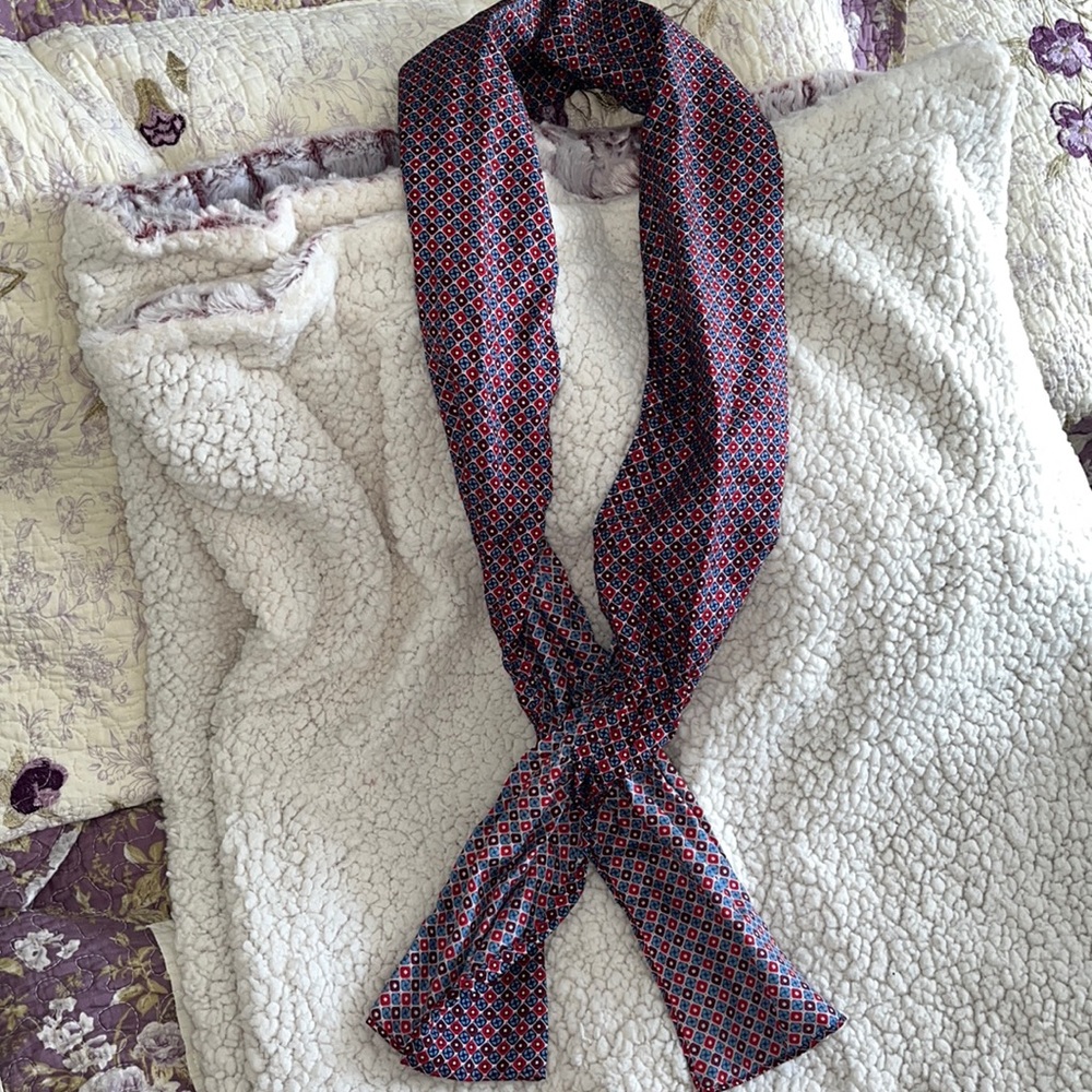 Chase scarf